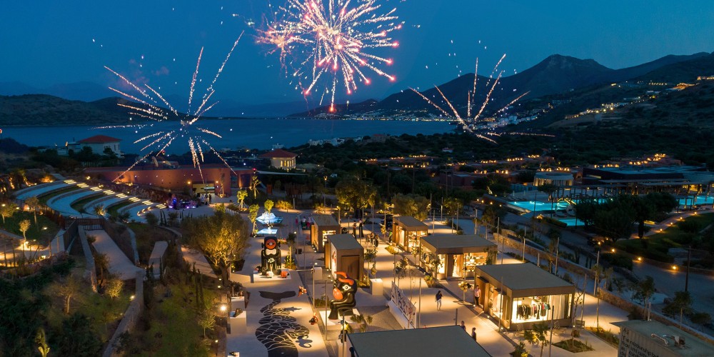 domes-of-elounda-night-crete
