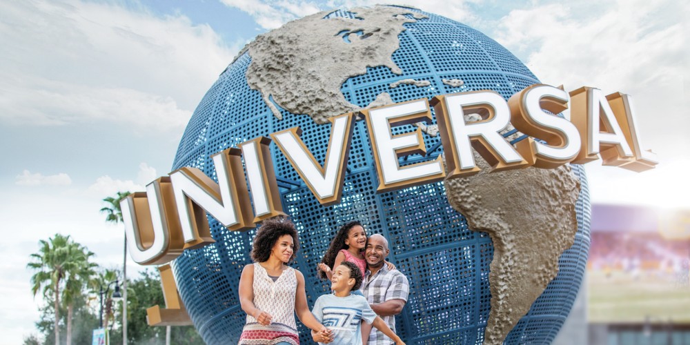 family-universal-globe-ocean-florida-family-holiday