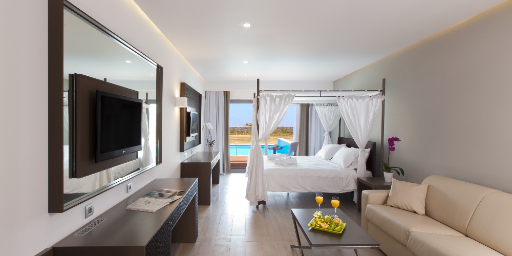 junior-suite-with-private-pool-rhodes-Rhodes Luxury Family Hotel