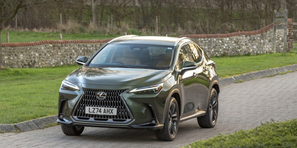 lexus-nx450-family-weekend-in-wales