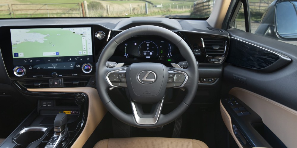 lexus-nx450-interior