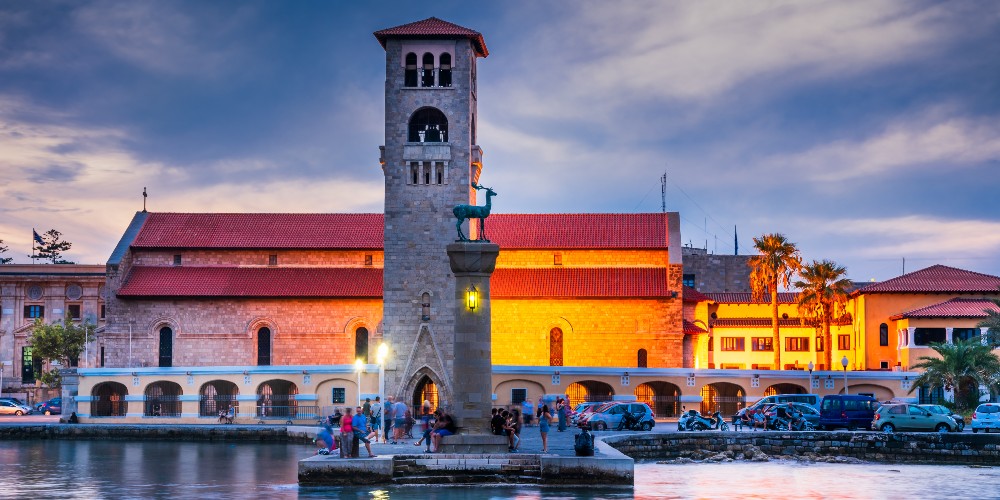 mandraki-harbour-Rhodos-Familienurlaub