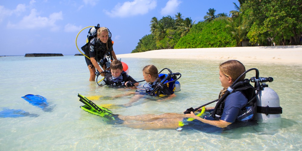 bubble-maker-diving-maldives-family-resort