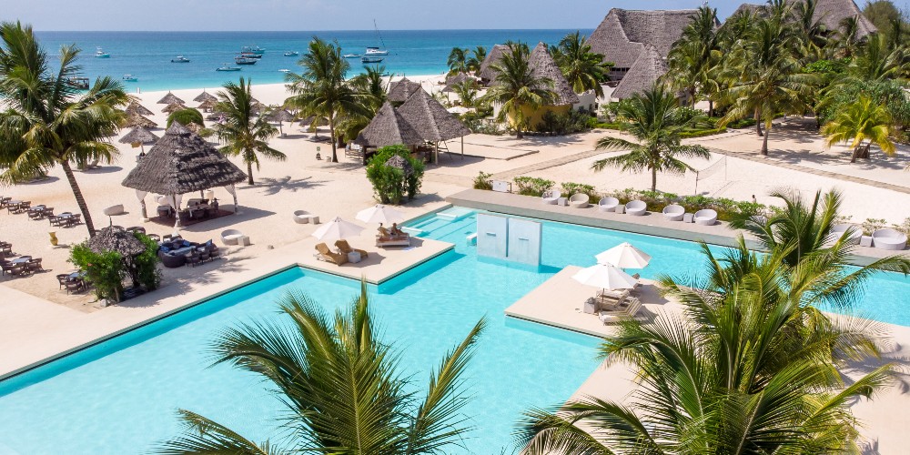 pool-views-gold-zanzibar