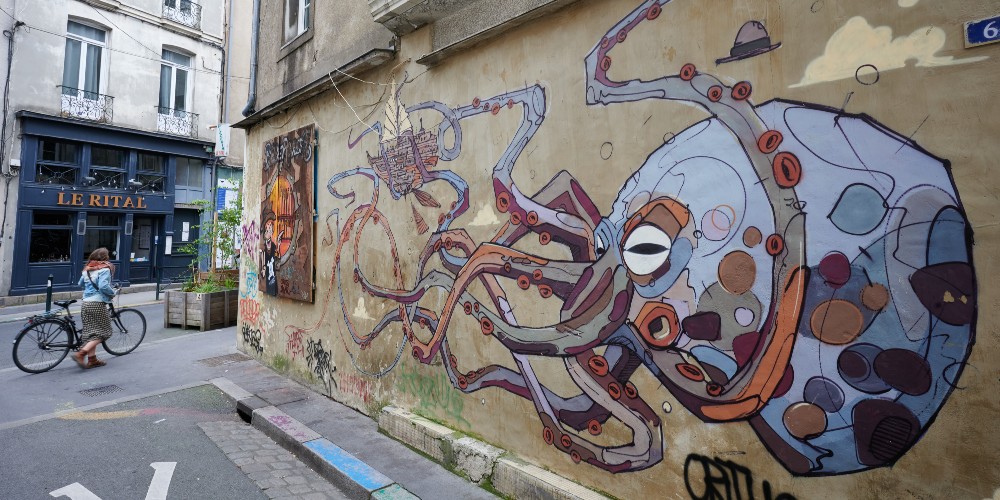 street-art-octopus-nantes-france