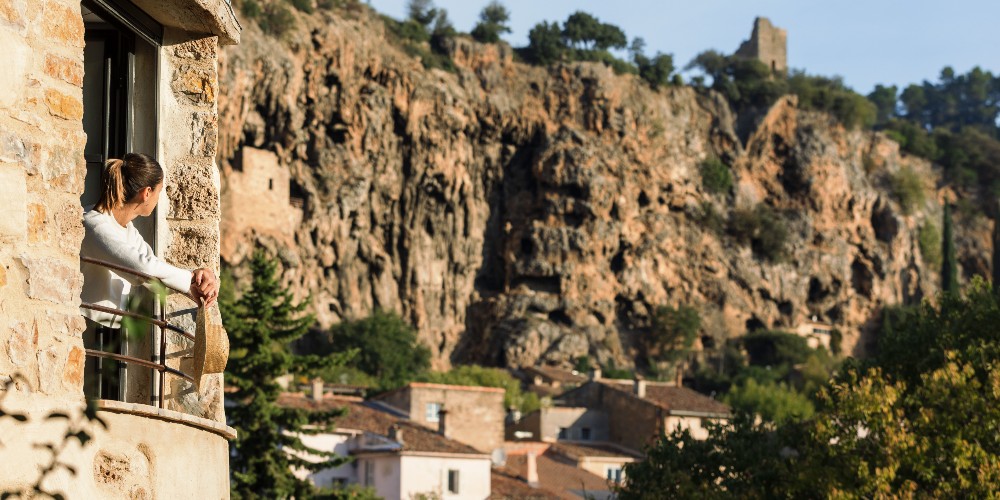 view-of-cotignac-village-family-holiday-provence-herve-fabre