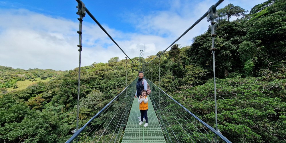 hanging-bridge-monteverde-cloud-forest