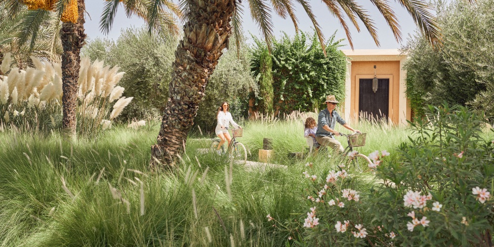 resort-family-cycling