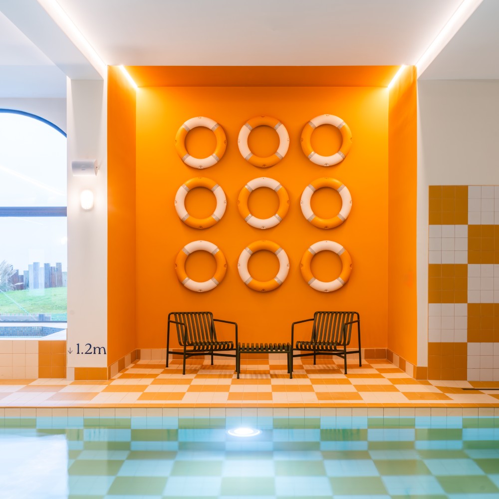 pool-aparthotel-maciej-zalewski