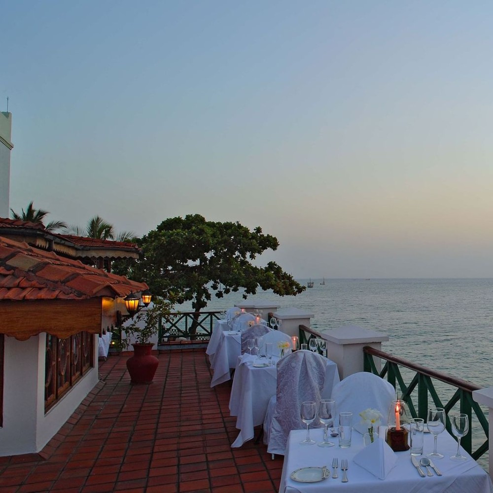 terrace-dining-at-zanzibar-serena-hotel-stone-town