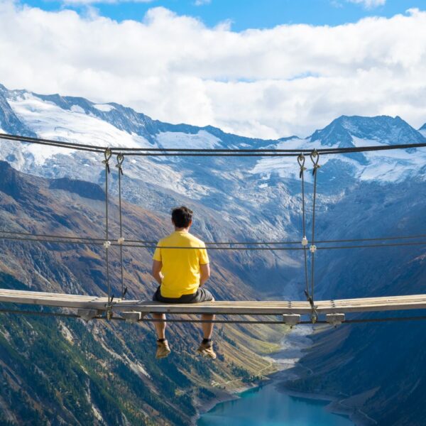 zillergrundrock-hotel-suspension-bridge-zillertal