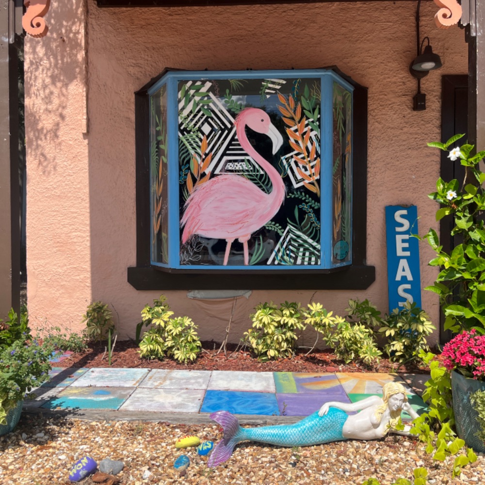 best-florida-holidays-crystal-river-shopfront