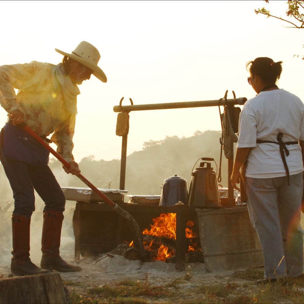 cooking-outdoors-texas