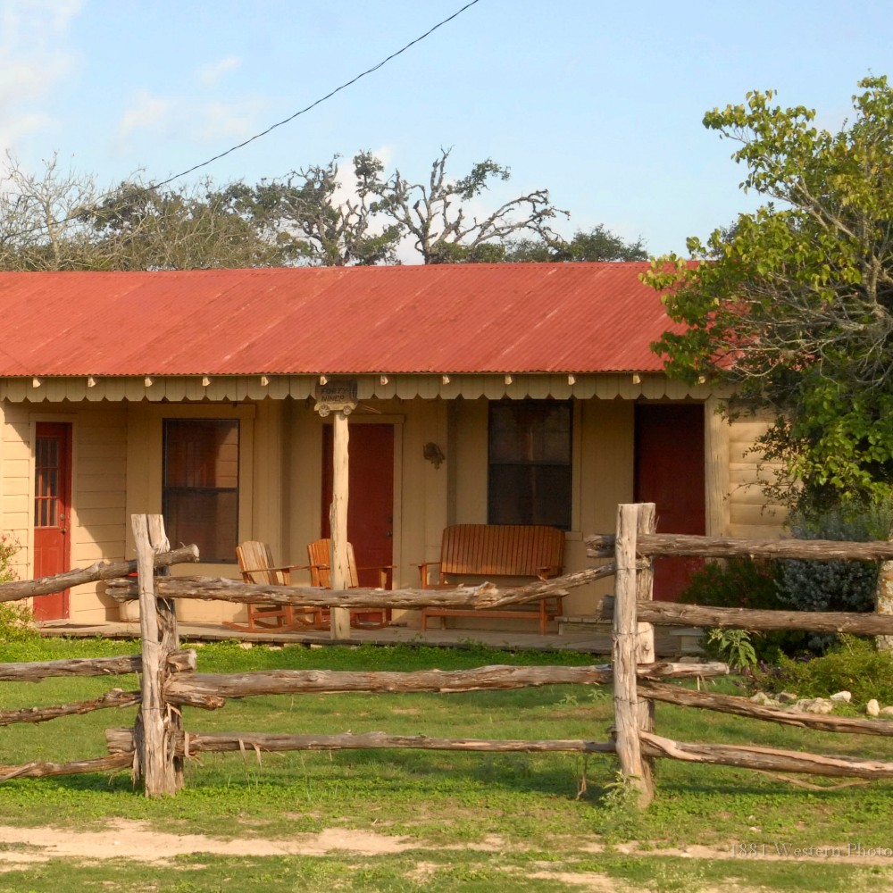 dixie-dude-ranch-family-cabin