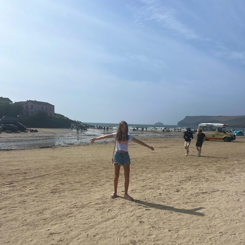 lexi-polzeath-beach-cornwall