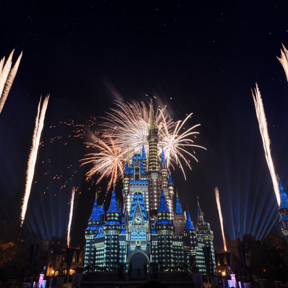 evening-fireworks-magic-kingdom-walt-disney-world-resort