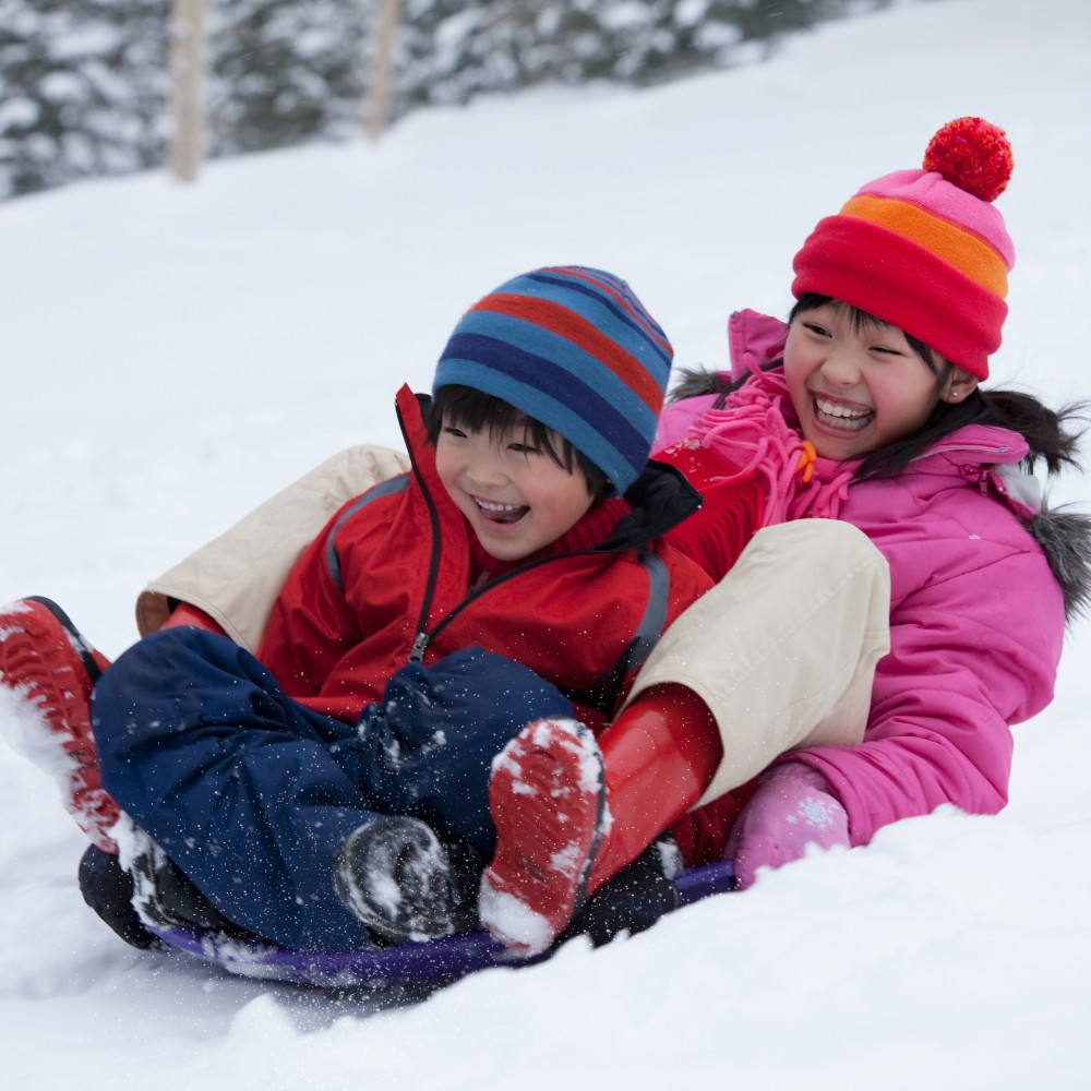sledging-children-french-alps-private-nanny-service