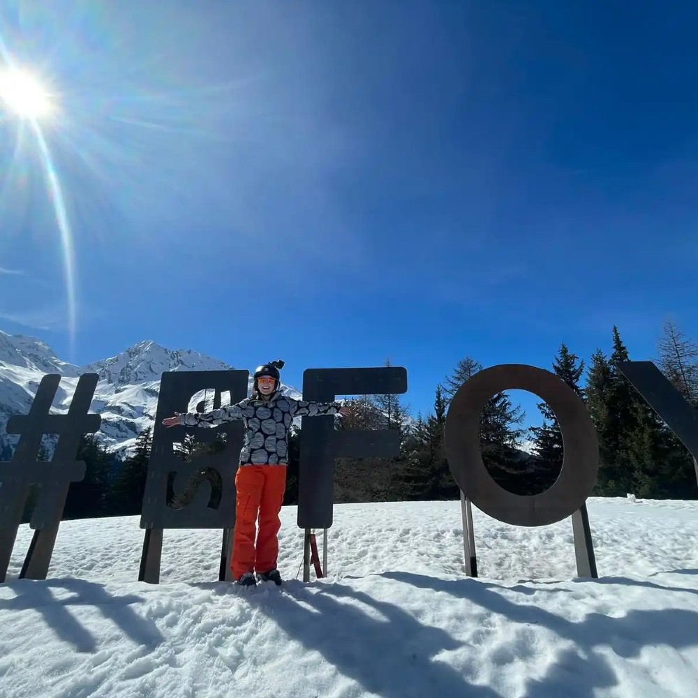 sainte-foy-sign-at-top-of-tsd-grand-plan-chairlift-peak-retreats
