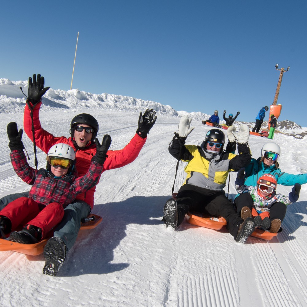 tobogganing-peak-retreats-french-alps
