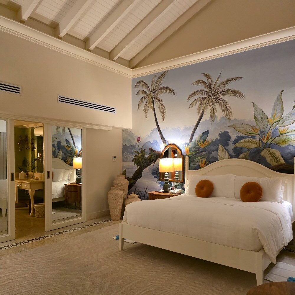 bedroom-eden-roc-villa