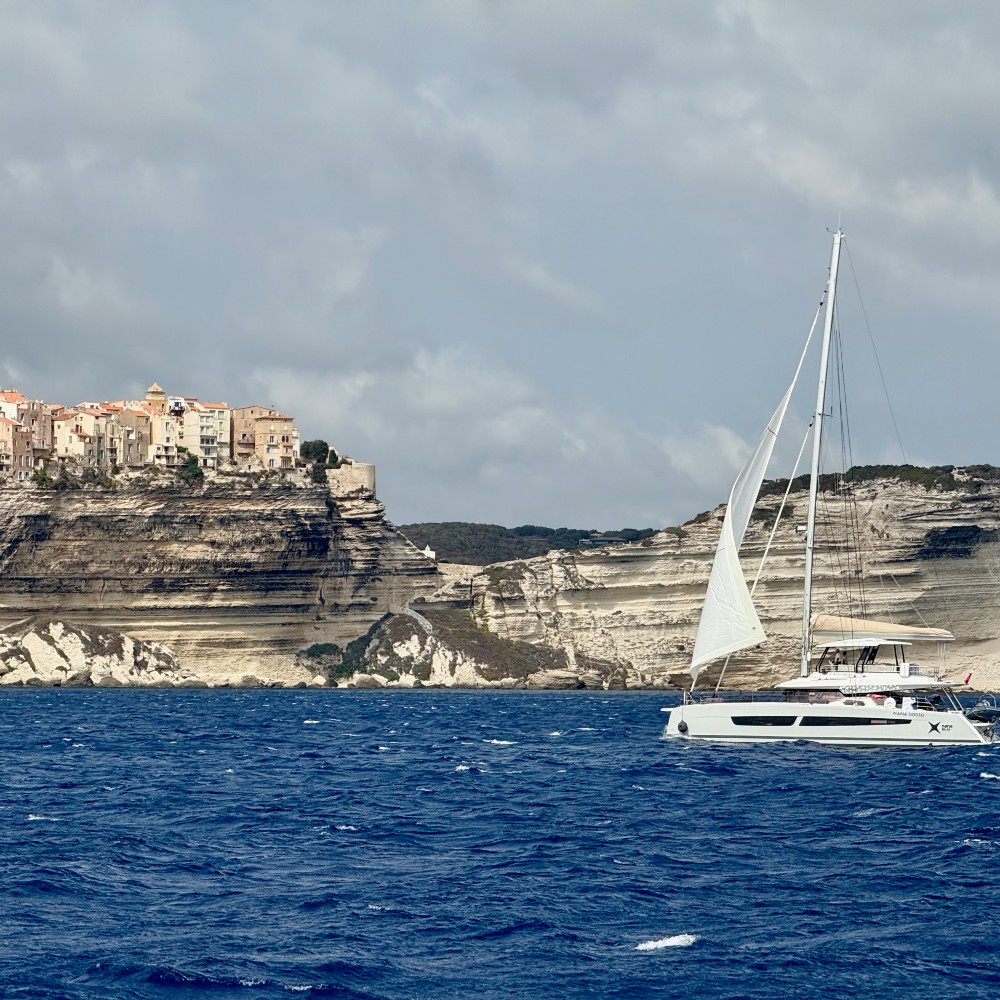 bonefacio-corsica-from-the-sea