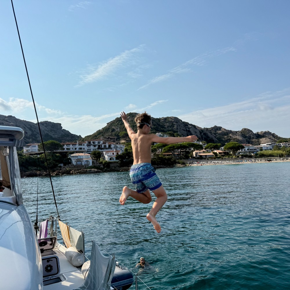 family-sailing-holiday