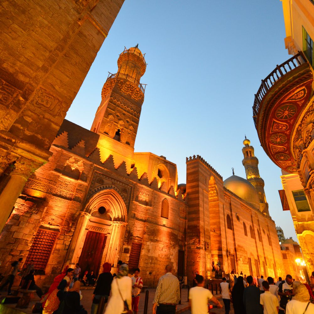 al-muizz-street-cairo-family-holiday