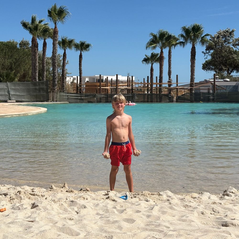 child-pool-cascade-wellness-resort-algarve