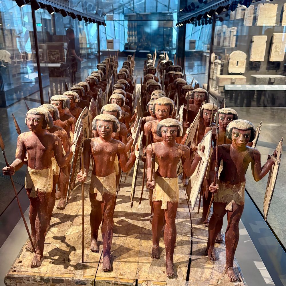 egyptian-soldiers-grand-egyptian-museum-giza