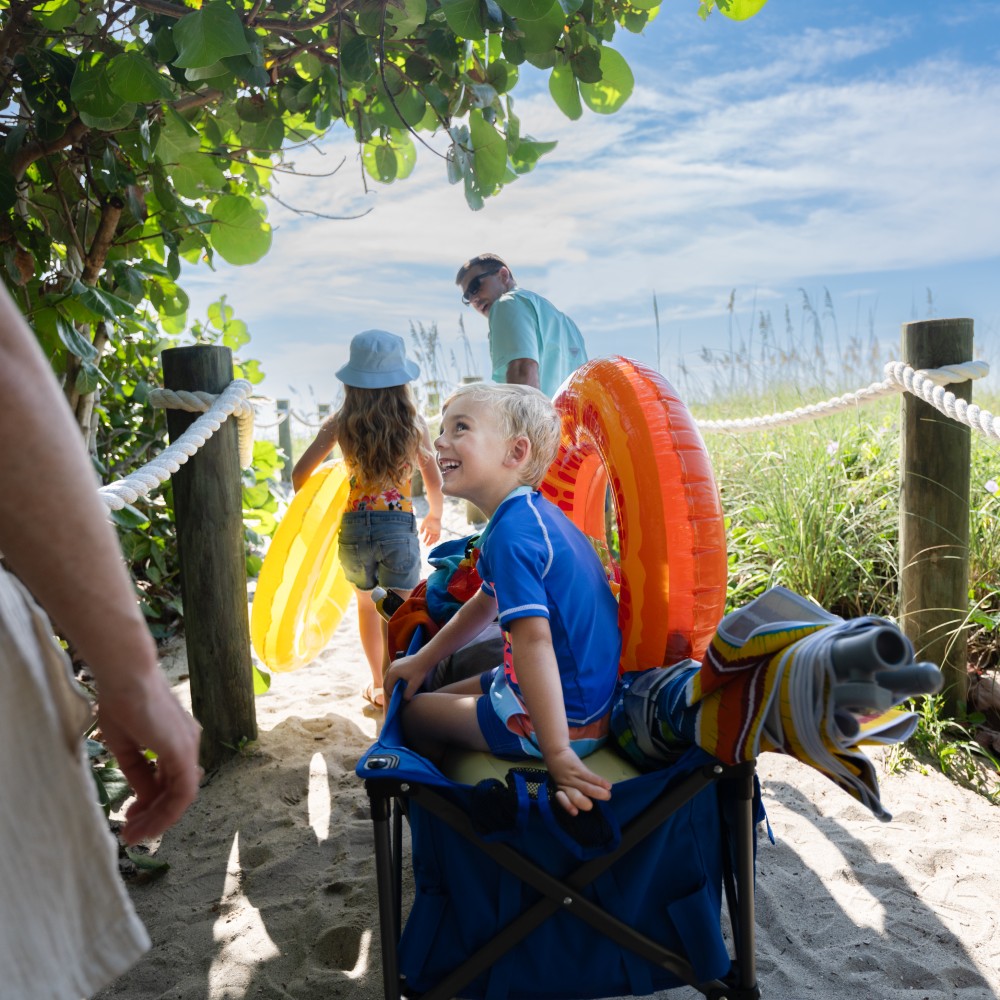 family-beach-florida-summer