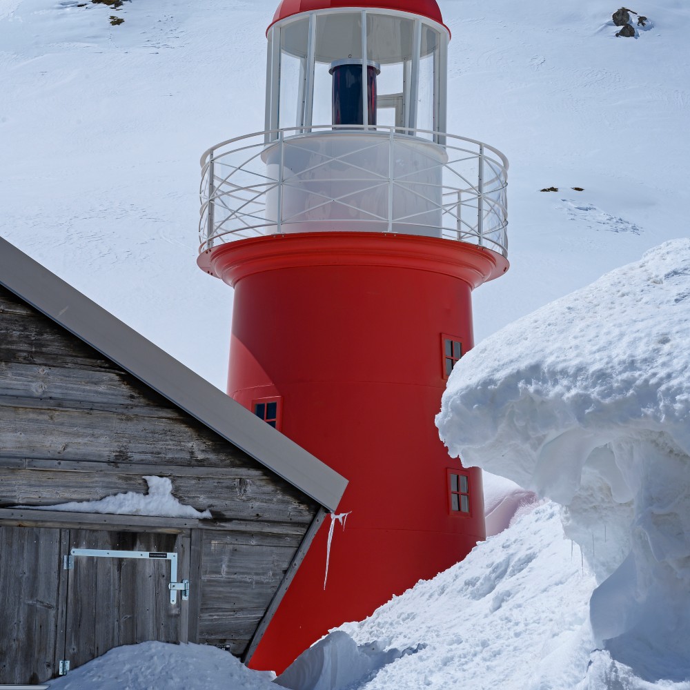 lighthouse-family-ski-break