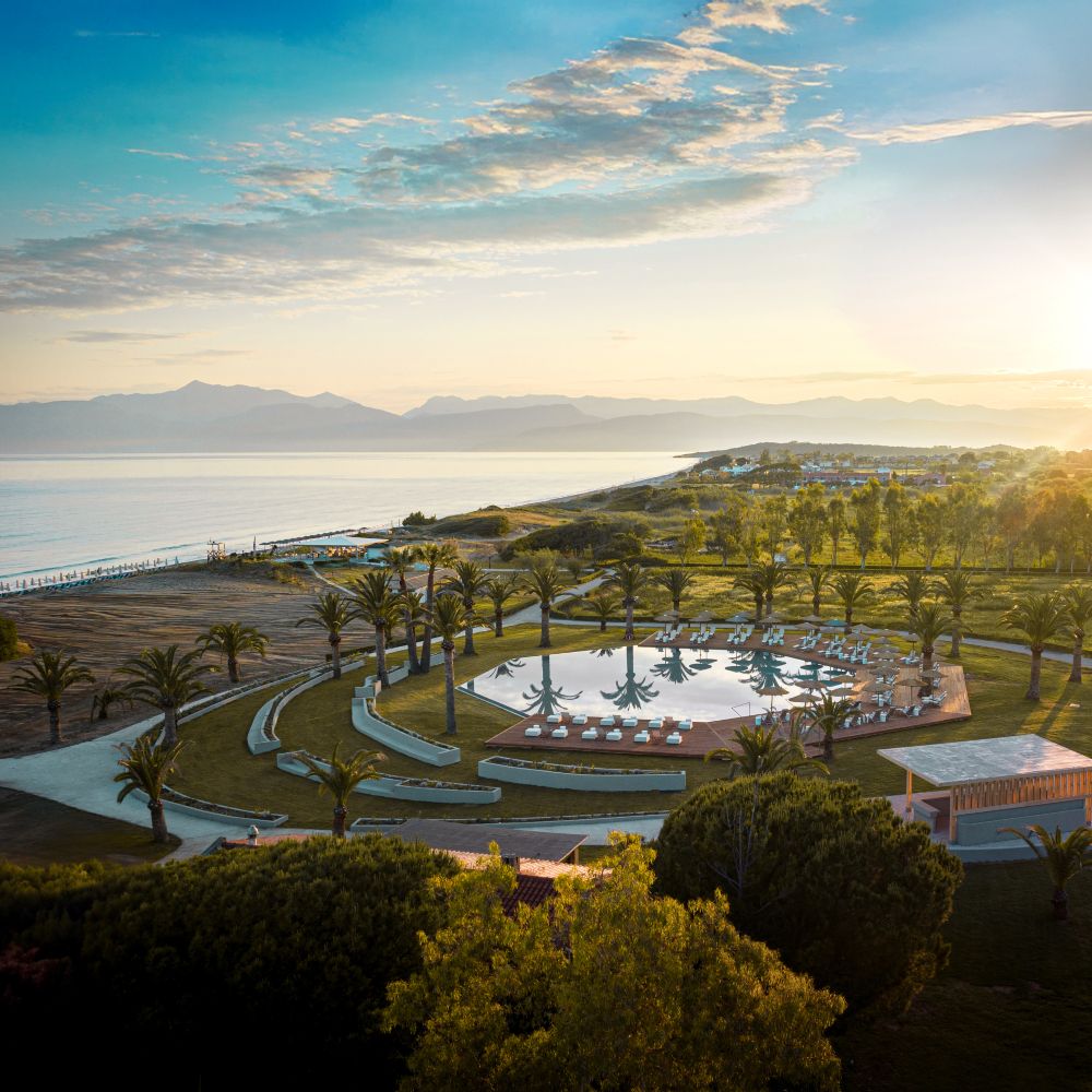 luxme-costa-botanica-resort-sunset