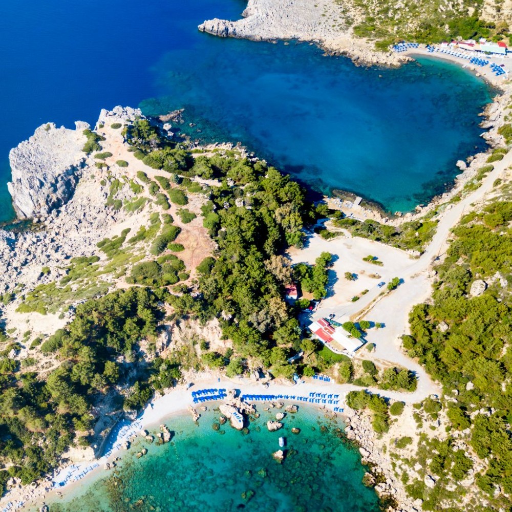 anthony-quinn-bay