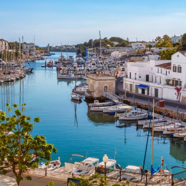 old-port-family-holiday-in-menorca