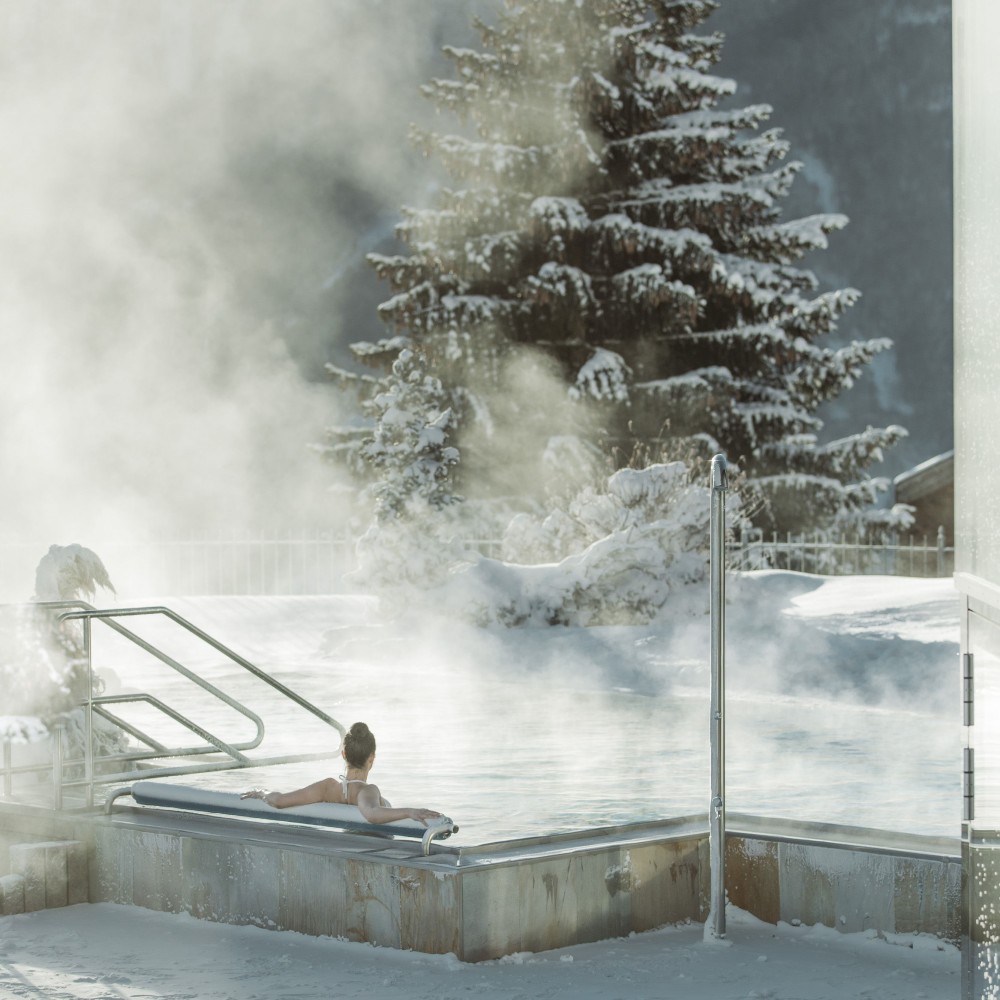 outdoor-pool-bureau-bensteiner