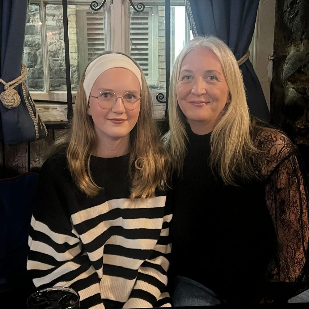 mother-daughter-hotel-devon