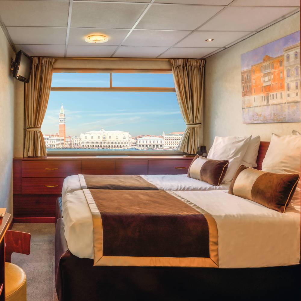 MS_Michelangelo CroisiEurope Venice italy