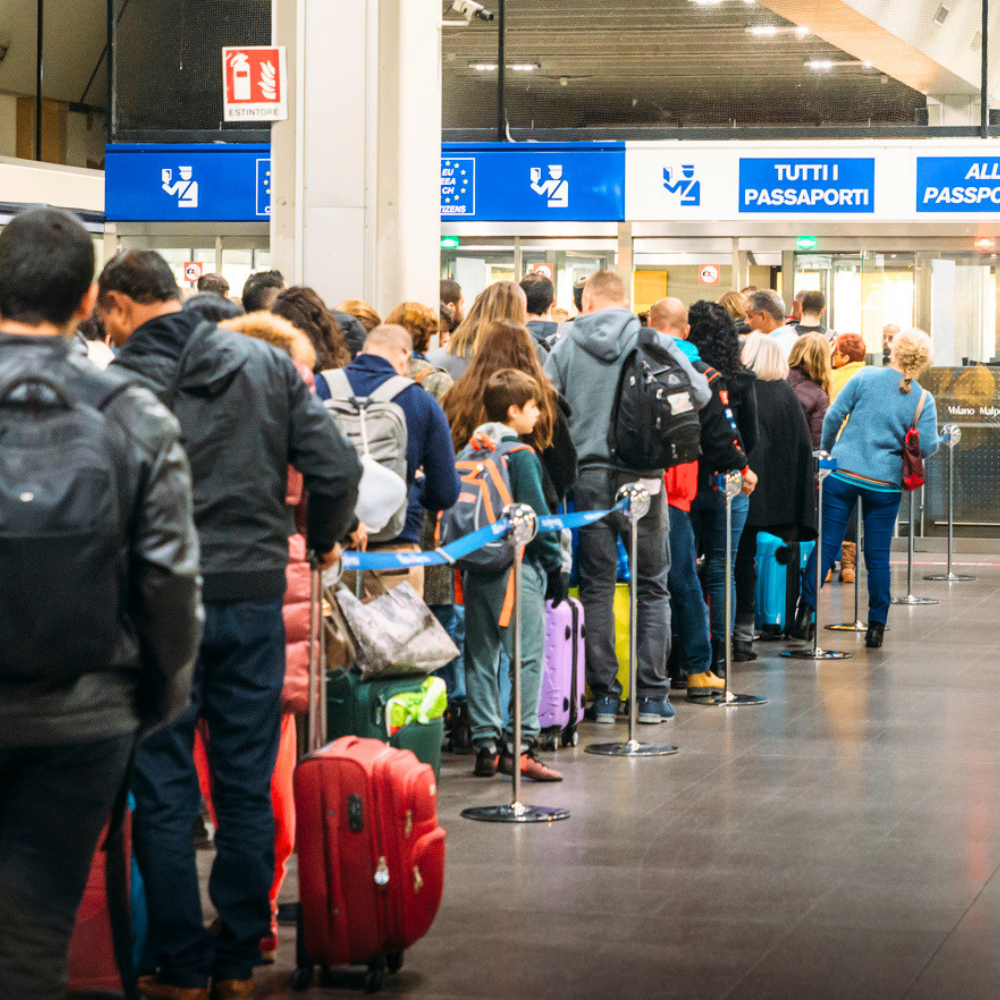 airport immigration italy
