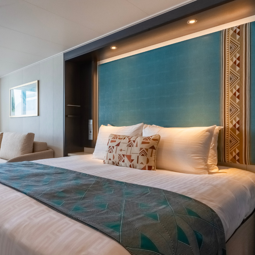 Aroya Cruises