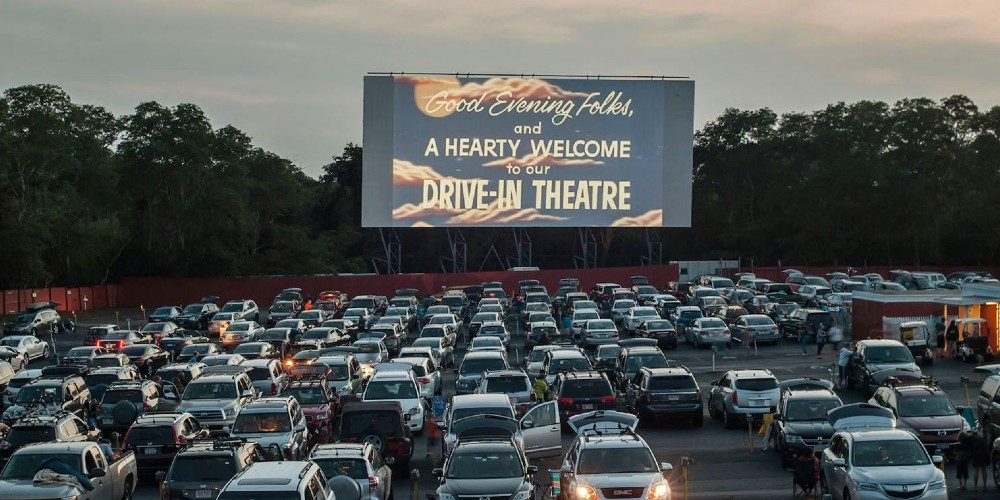 wellfleet-drive-in-movie-theatre-sunset-with-cars-big-screen-cape-cod-summer-traditions