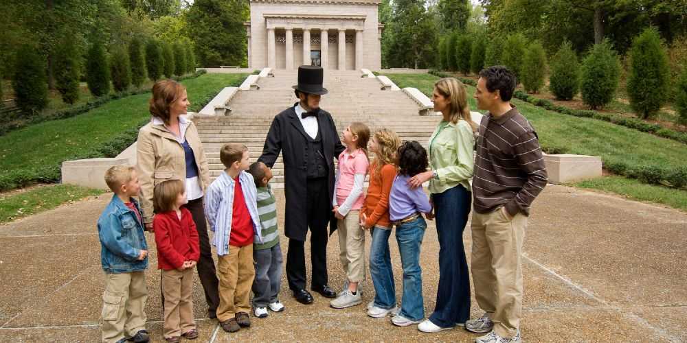 Kentucky family adventures Lincoln Birthplace family visit