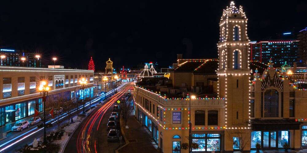 Country Club Plaza lighting ceremony Thanksgiving evening Kansas City Missouri