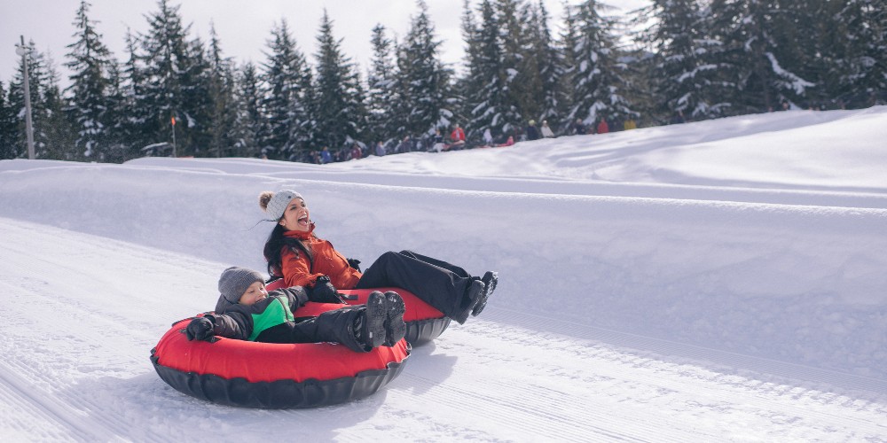 mom-child-tubing-whistler-bucket-list-british-columbia-canada-snow-season