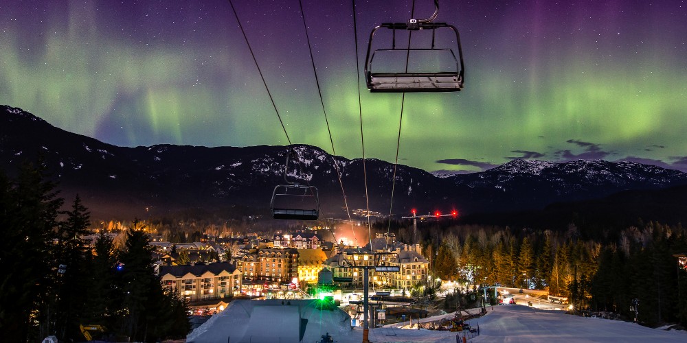 northern-lights-whistler-village-british-columbia-canada-snow-season