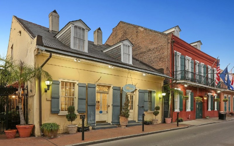 st-pierre-hotel-new-orleans-three-original-creole-cottages-in-french-quarter-family-trip-savings