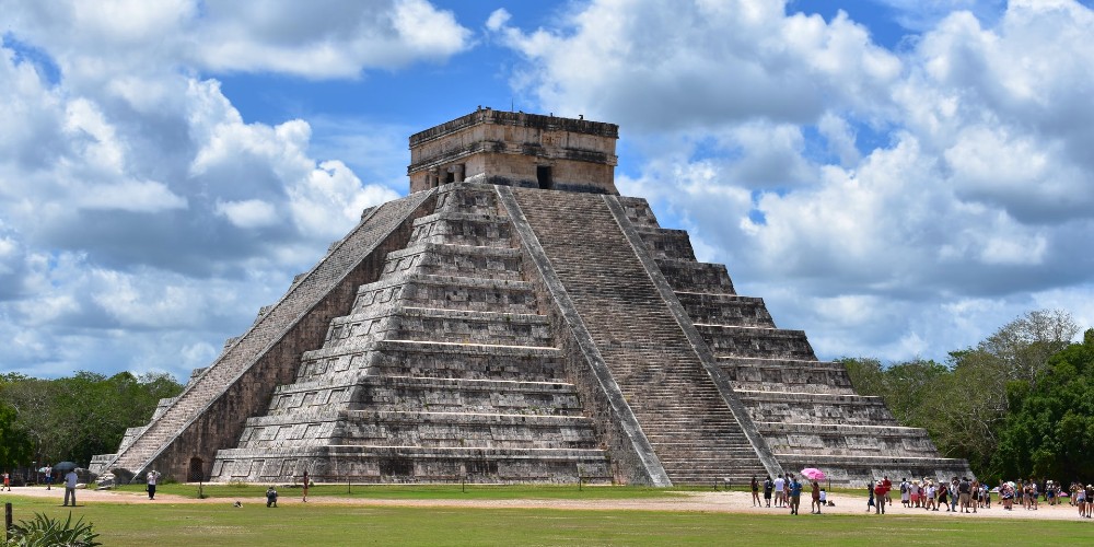 pyramid-at-chichen-itza-yucatan-peninsula-mexico-2022-christina-abken 