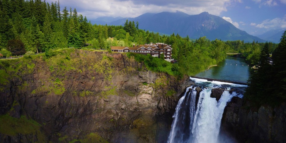 sailish-lodge-and-spa-overlooking-waterfall-cascades-washington-state-babymoon-packages-2022