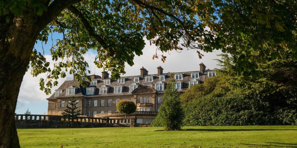 view-of-exterior-the-gleneagles-hotel-auchterarder-perth-scotland-best-family-hotels-in-the-world-2022