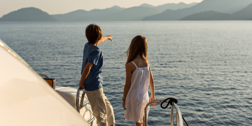 kids-yacht-ionian-sea-crete-scott-dunn