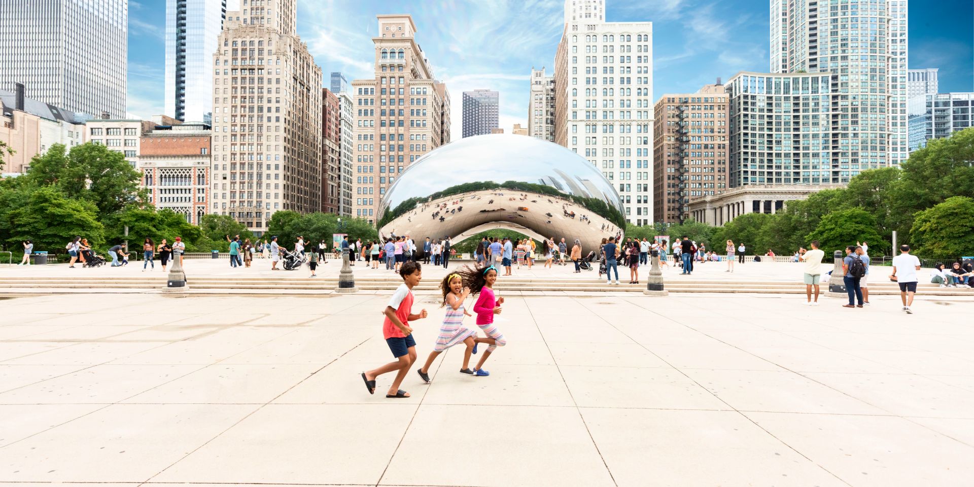 children-cloud-gate-chicago-illinois